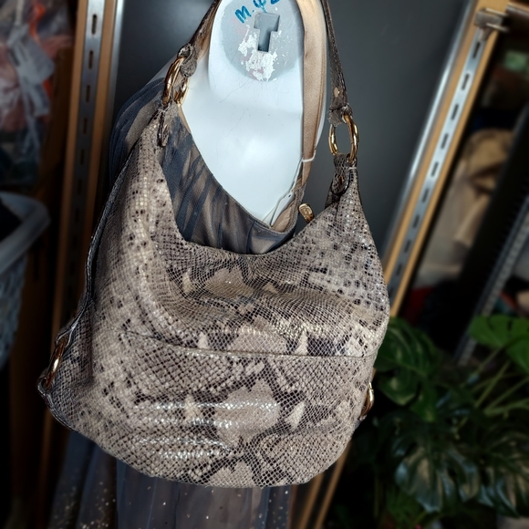 Michael Kors • Leather Snakeskin Hobo Purse Handbag Neutral Embossed Tan Brown - Picture 11 of 12